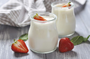 2 yogurt-probiotics-600